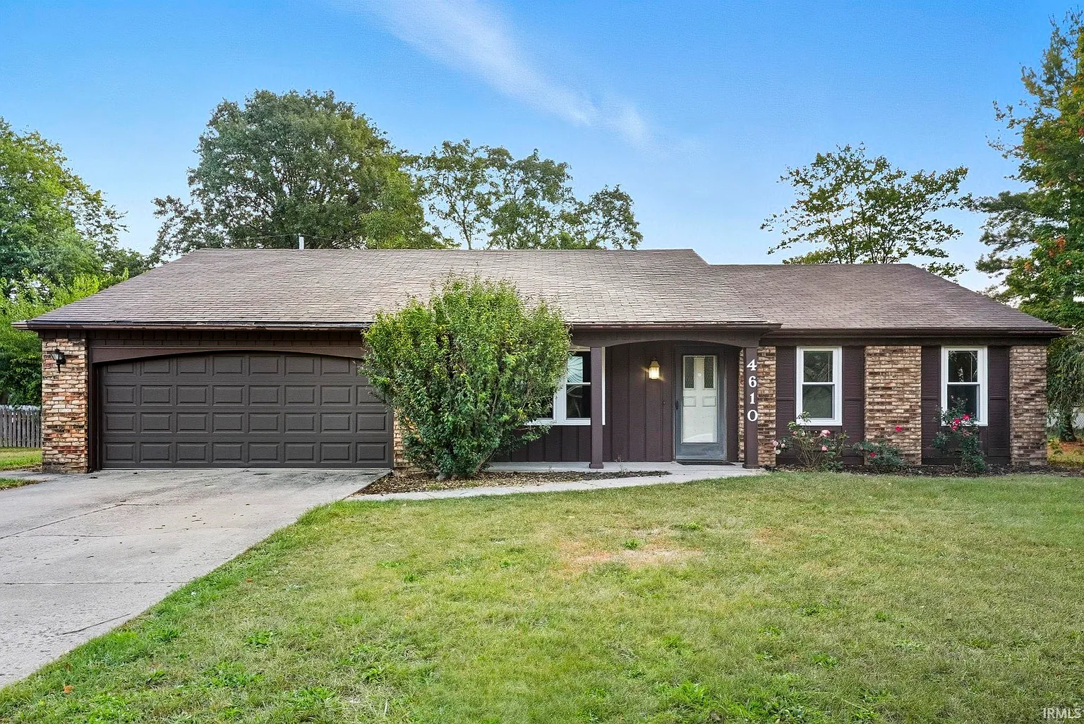 4610 Kingsbury Dr photo 1