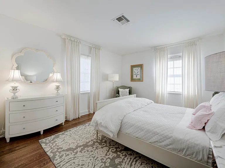 229 Pendleton Ave — Photo 28