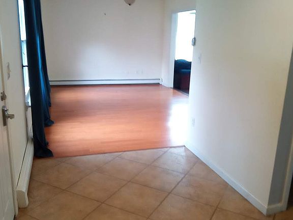 3rd image of 2324 Holly Hill Rd