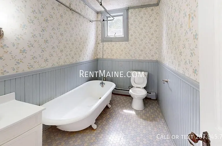445 Main St #B — Photo 7