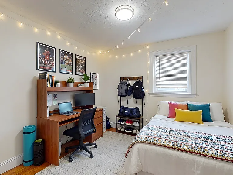 73 Thatcher St #2O2 — Photo 5