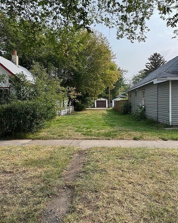 1st image of 320 J Avenue S