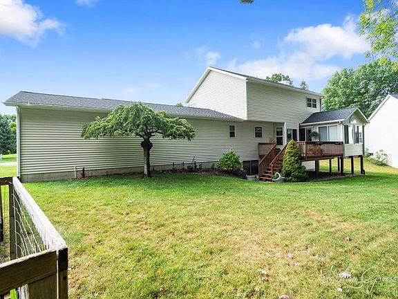 2nd image of 2453 Golfbury Dr SW