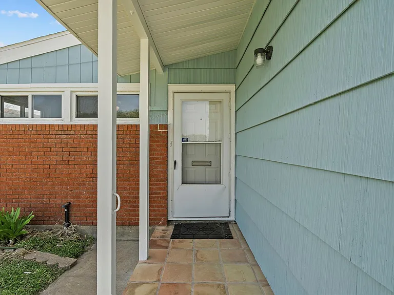 13 Lyncrest Dr — Photo 4