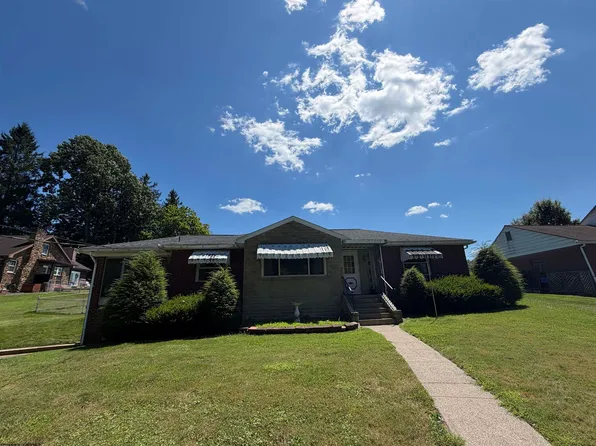 106 Cordelia Ave, Fairmont, WV 26554
