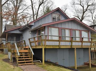 23576 S Shore Dr, Edwardsburg, MI 49112