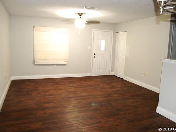 2nd image of 3810 NE 13th Dr