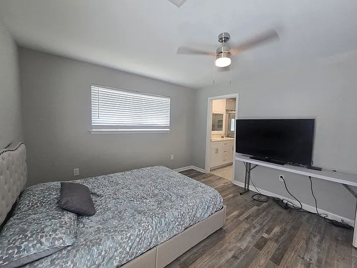 211 Redfish Dr — Photo 4