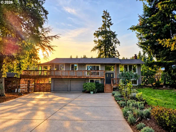 17901 S Canter Ln, Oregon City, OR 97045