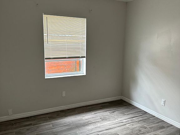 4th image of 3605 E Royal Palm Cir
