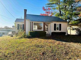 115 Grove St, Anna, IL 62906