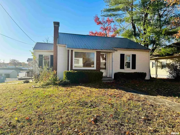 115 Grove St, Anna, IL 62906