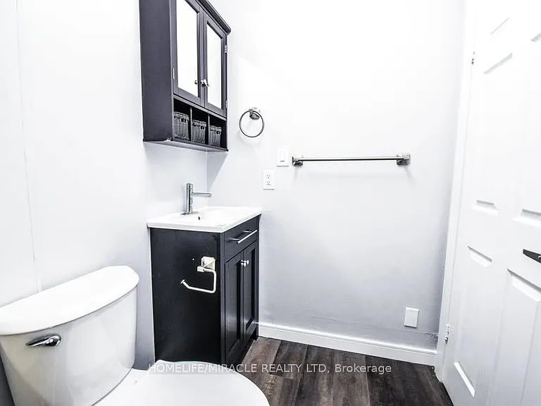 64 Louth St #303 — Photo 10