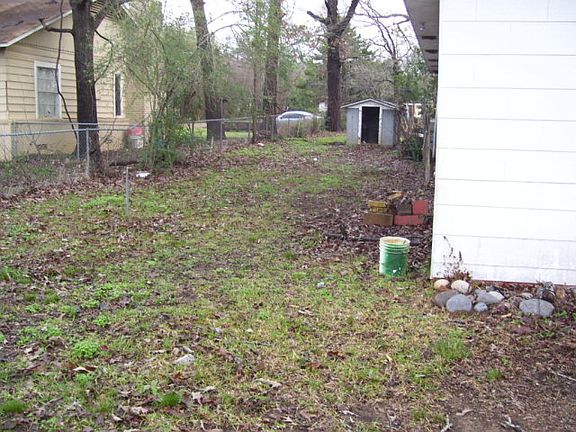 3rd image of 701 Lipsey Ave