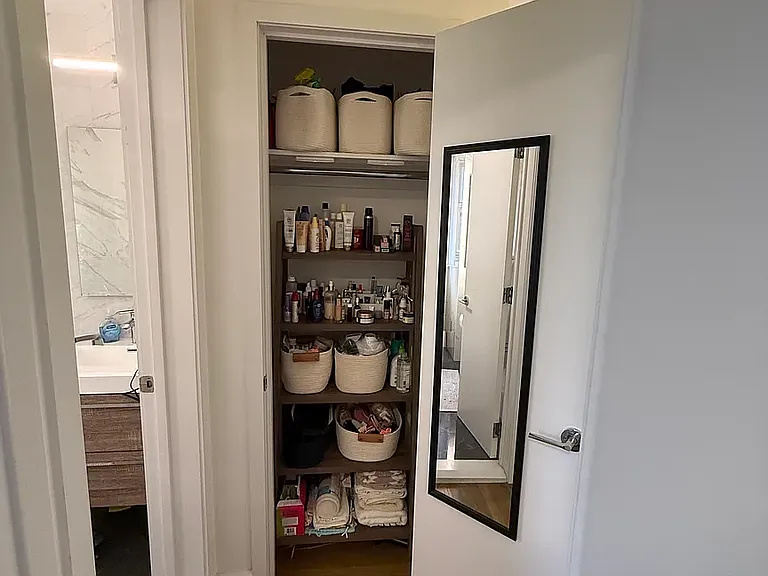 210 W 19th St #6G — Photo 8