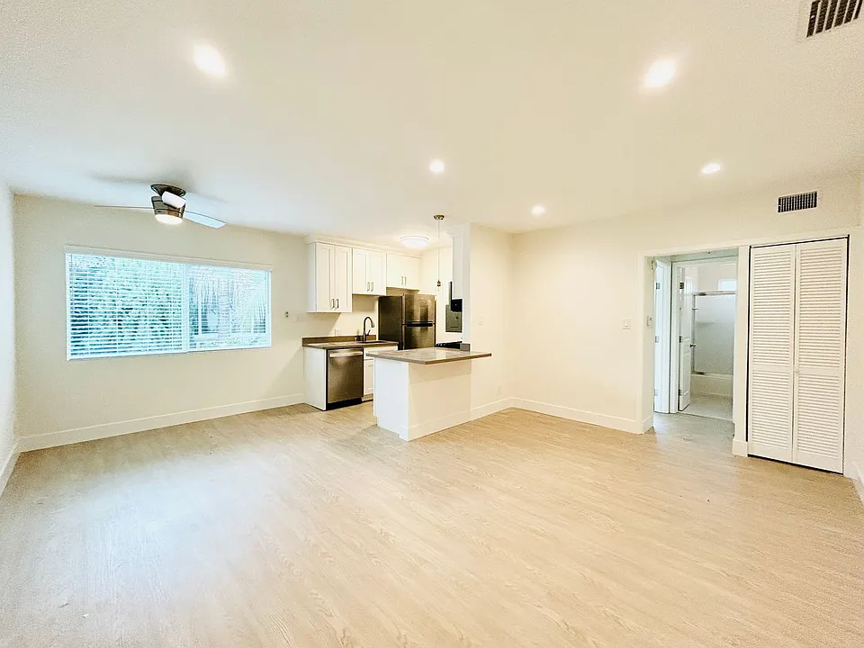 3940 Inglewood Blvd #3944
