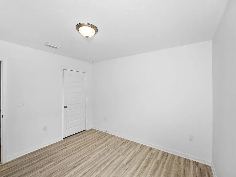 22096 Aleutian Ave — Photo 35