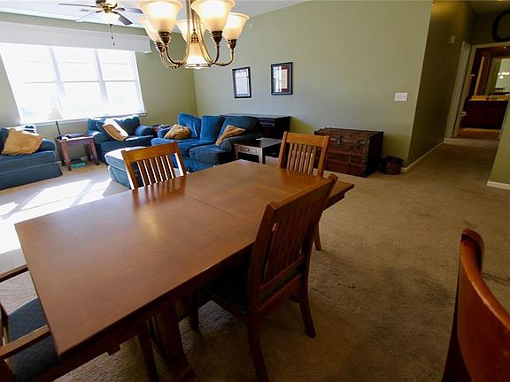 5th image of 932 Southmoor Dr Unit 104