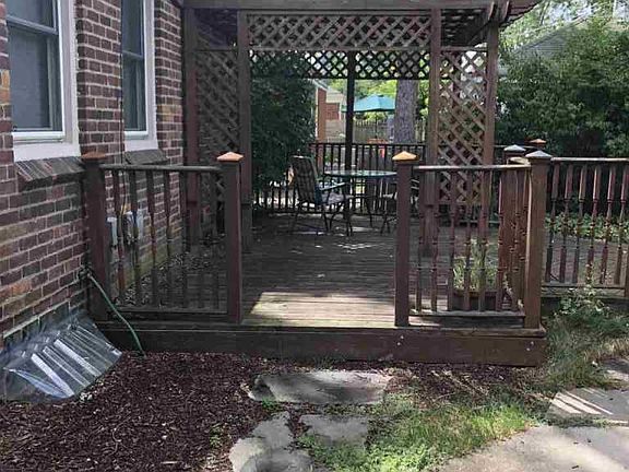 4th image of 1817 Harwood Ave