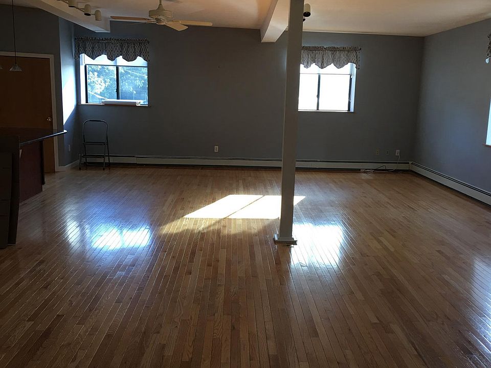 2nd image of 24 Beck Rd Floor 2