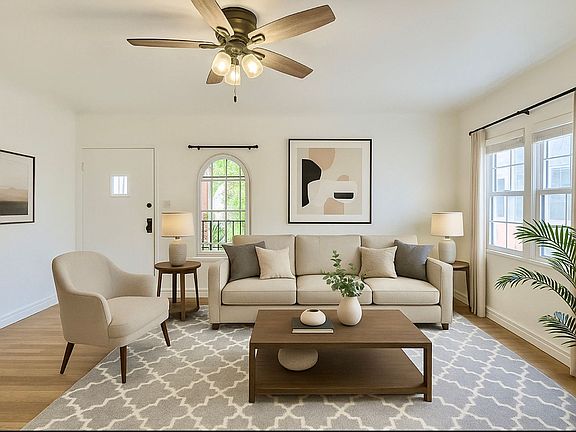 2nd image of 221-27 S Gramercy Pl #227