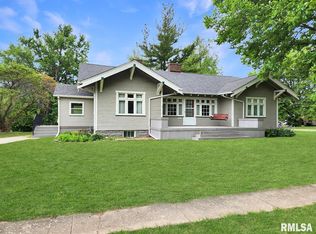 418 W Clinton St, Toulon, IL 61483