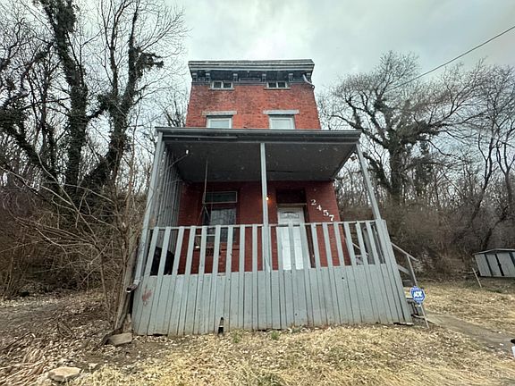 2nd image of 2457 Everglade Pl