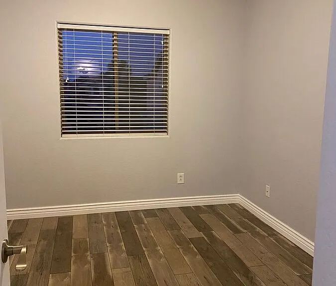 17648 W Lisbon Ln — Photo 18