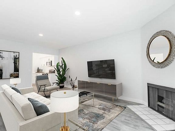 5th image of 1546 Camden Ave APT 302