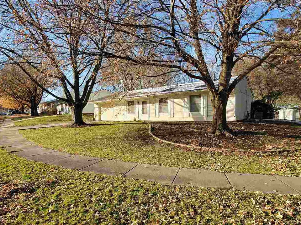 1st image of 215 Heritage Dr