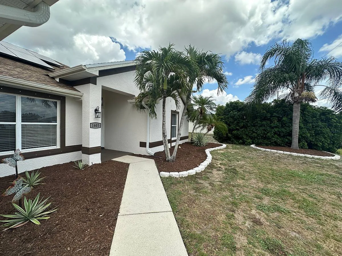 4 bed, 2108 sqft, $2,475 — Photo 3