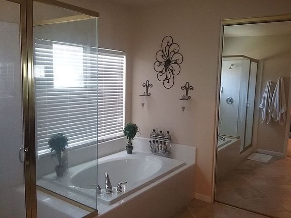 5th image of 4902 Regal Ct