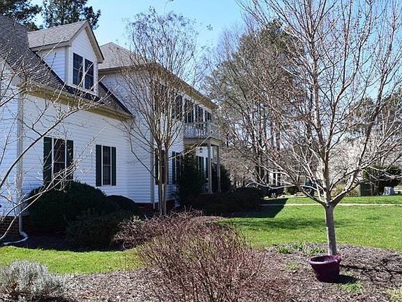 3rd image of 4731 Lippingham Dr