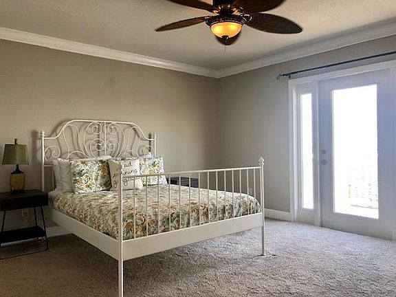 Master/Queen bed with gorgeous water views.