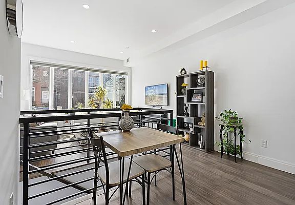 2nd image of 205 12th St #1A