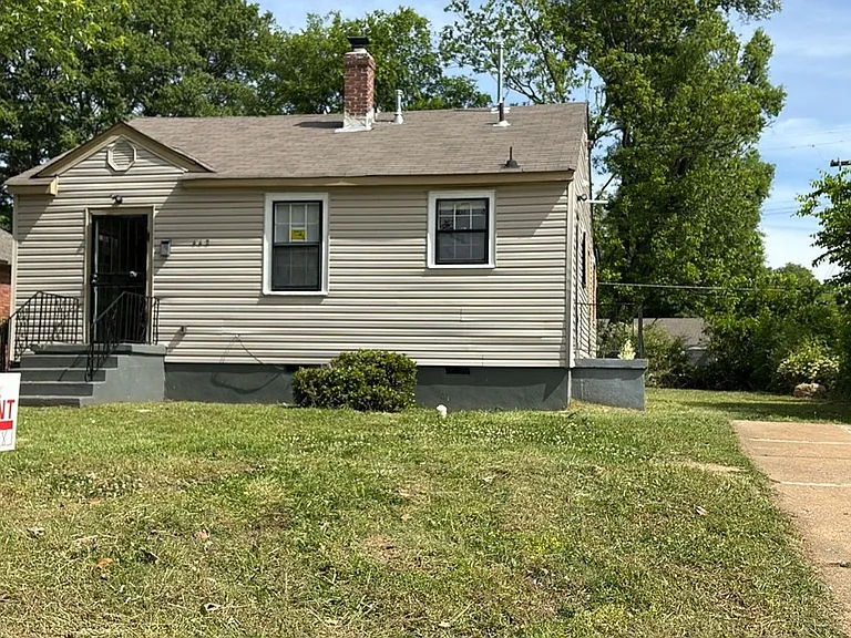 442 Jacklyn Ave — Photo 1