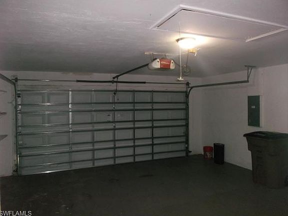 5th image of 907 Richmond Ave N