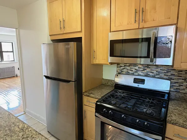 (undisclosed Address), Flushing, NY 11367