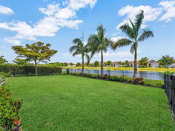 3rd image of 10081 Avalon Lake Cir