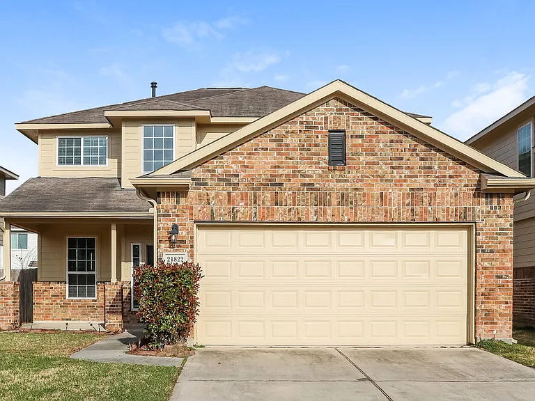 21822 Octavia Way — Photo 1