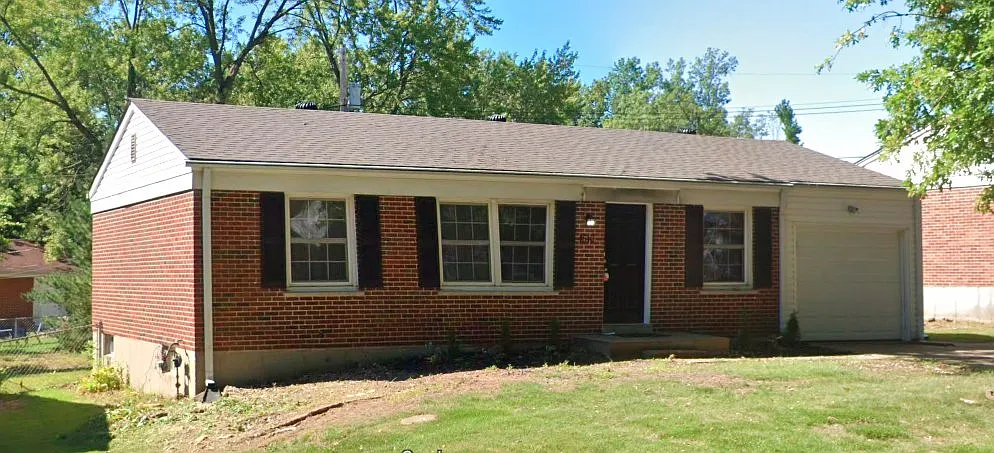 2 bed, 1.0 bath, 900 sqft, $1,497 — Photo 2