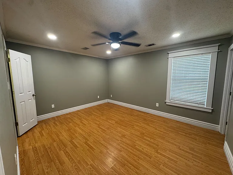 303 Ray St — Photo 10