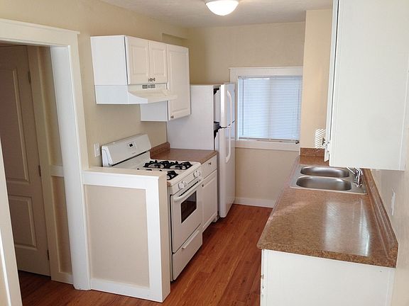 3rd image of 1636 Pine St APT 1