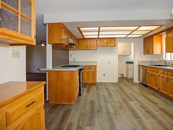 5th image of 1009 W Avenue J7