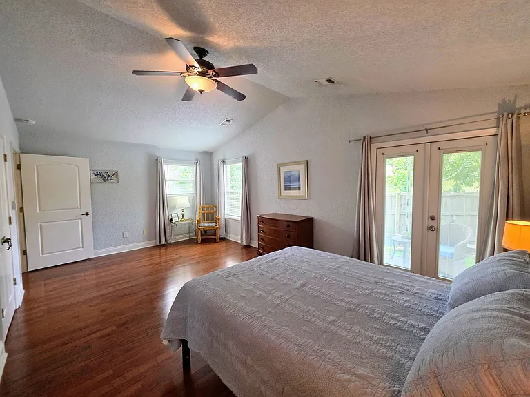 949 Osprey Ct — Photo 18