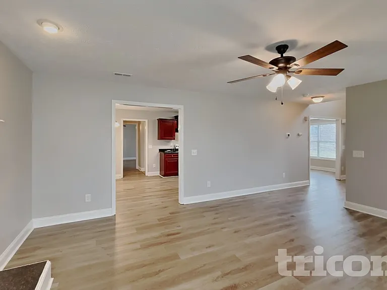 15 Summerseat Way — Photo 3