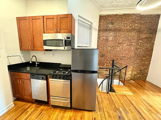 Rented by The Downtown LLC | media 15