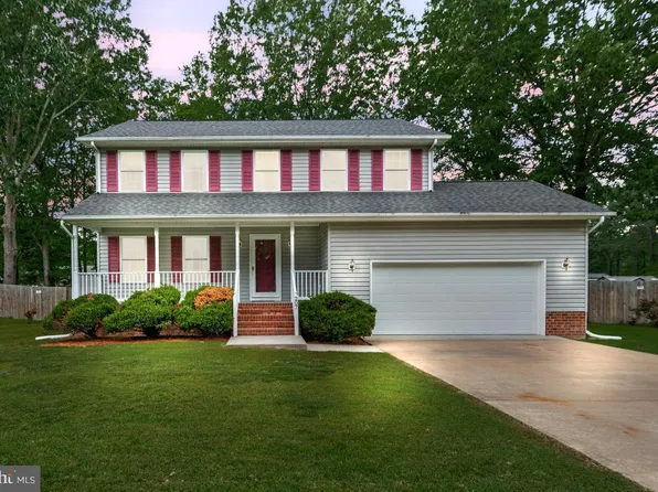 207 Meadow Ave, Colonial Beach, VA 22443