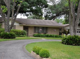 803 Holly Ridge Dr, Houston, TX 77024