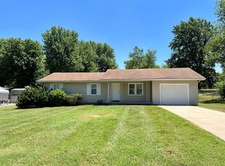 711 S Barwick Pl, Willard, MO 65781